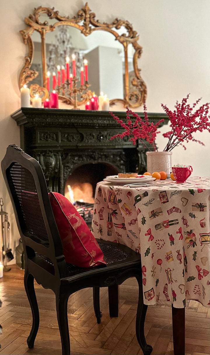 Apaļš Ziemassvētku galdauts "Christmas Story"