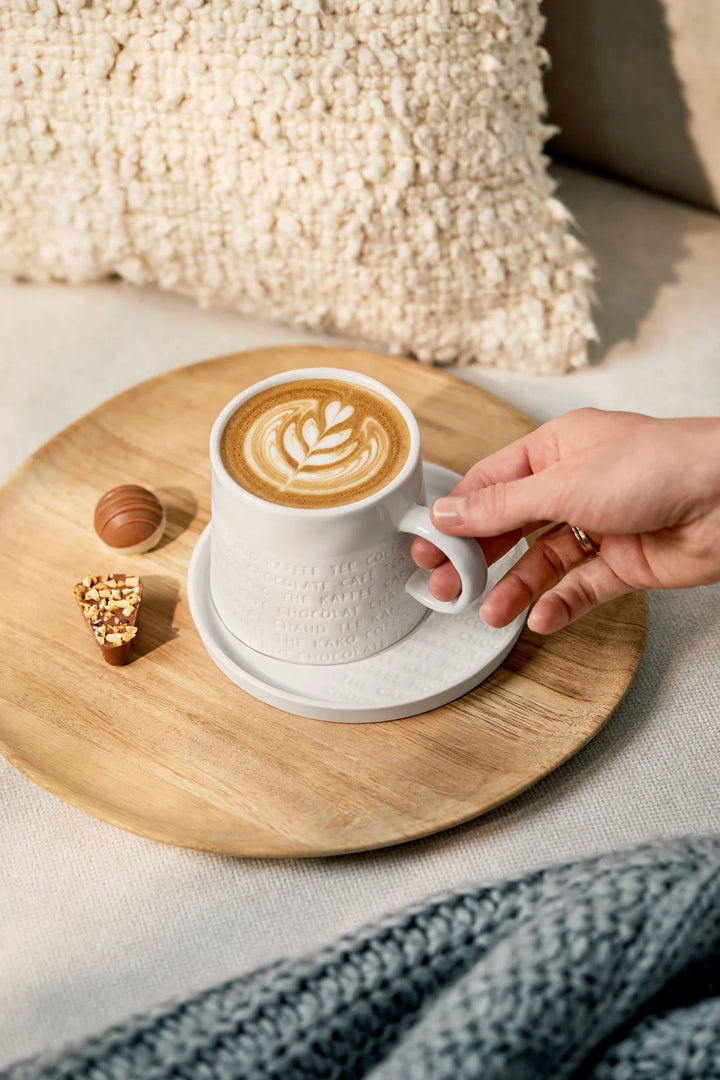 Porcelāna krūze ar apakštasīti “Frühstück”
