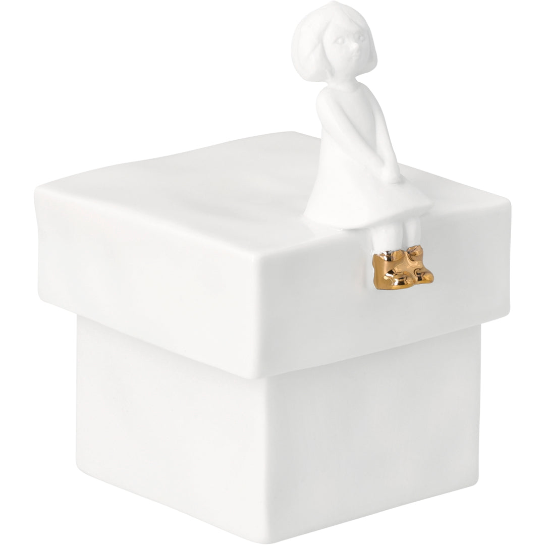 Porcelāna kārbiņa "Meitene"