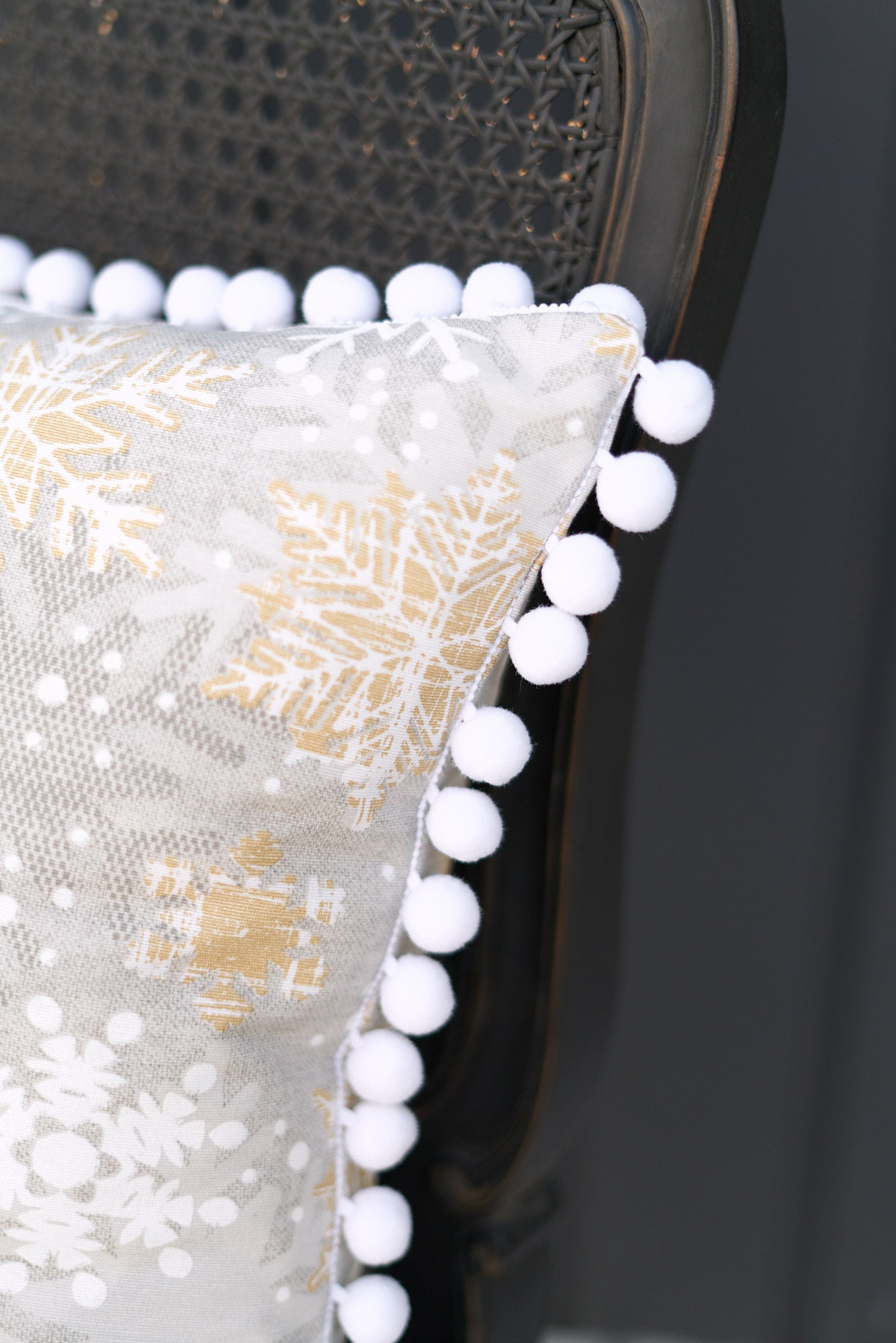 Ziemassvētku spilvendrāna ar dekora maliņu "TeaLurex Oro"