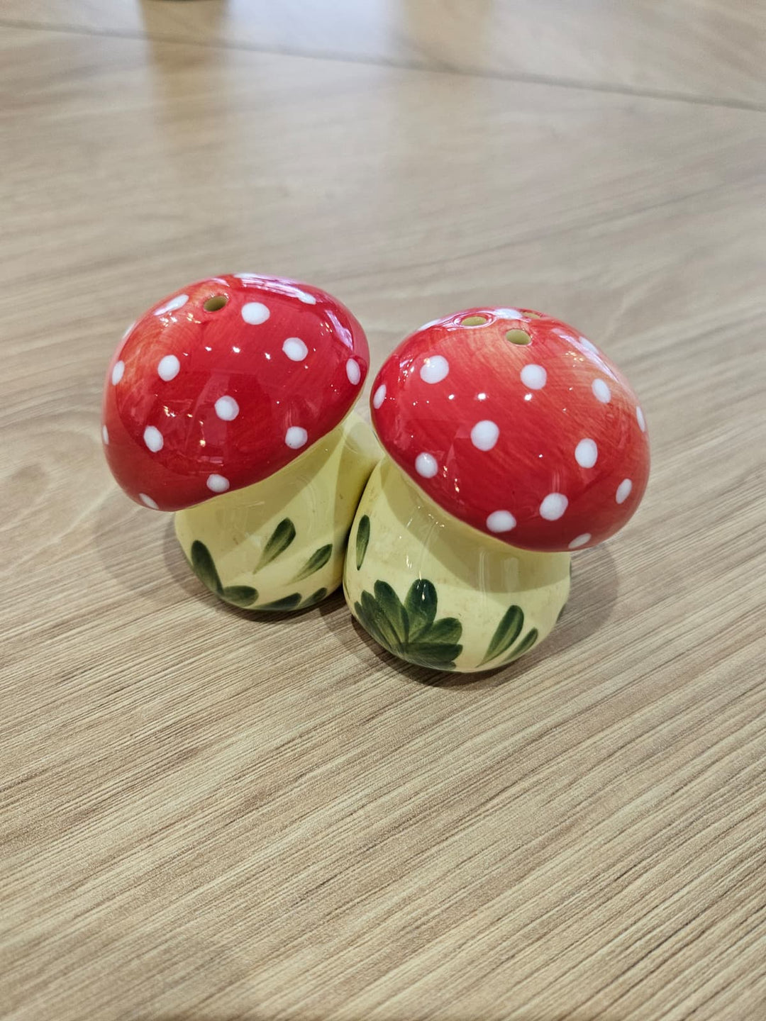 Sāls un pipara trauciņu komplekts “Mušmires” (2 gab.)