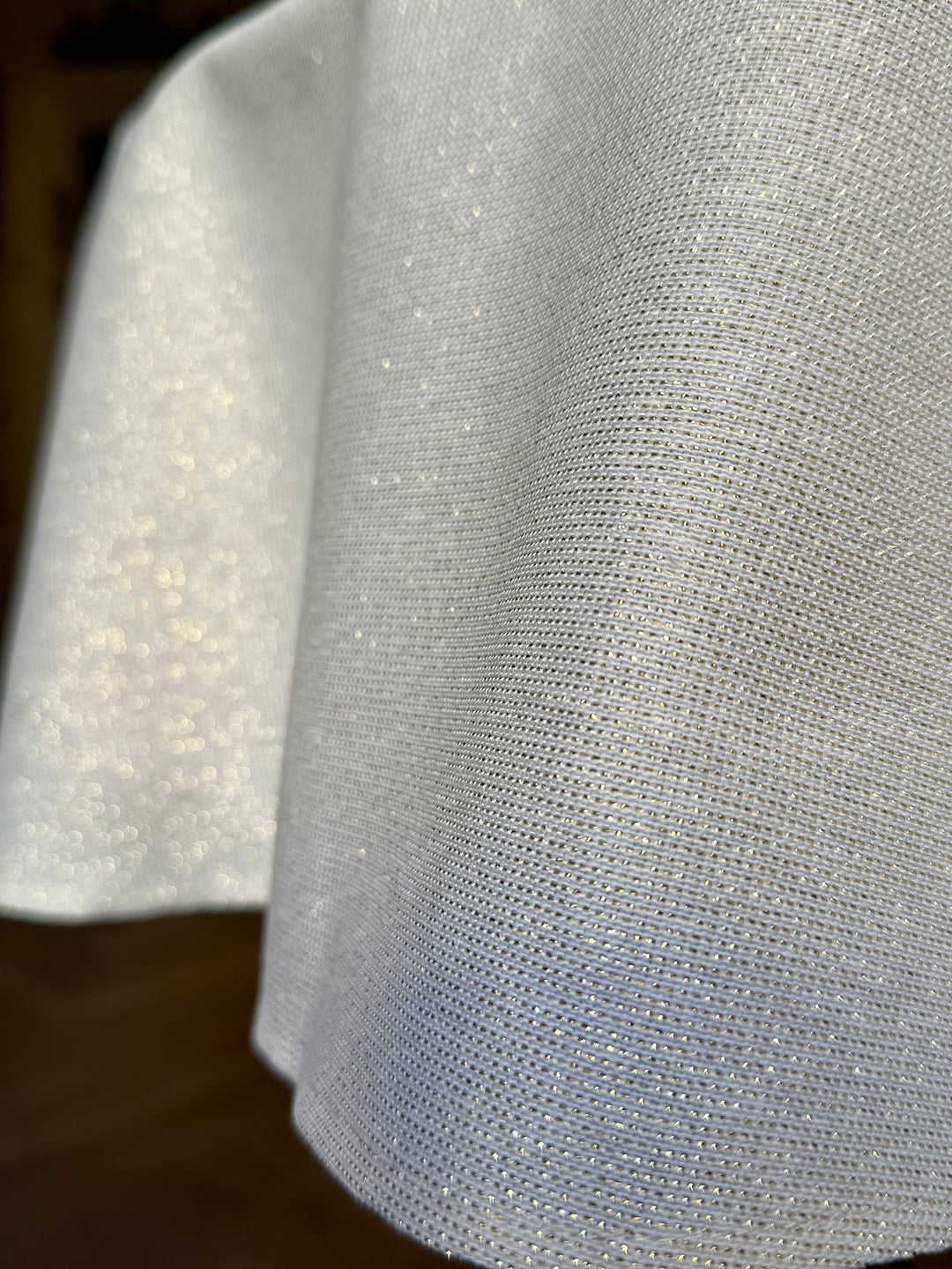 Viegli zeltains apaļš svētku galdauts "Liso Cudro Oro"