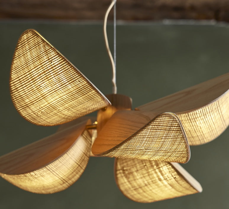 Lys piekaramā lampa